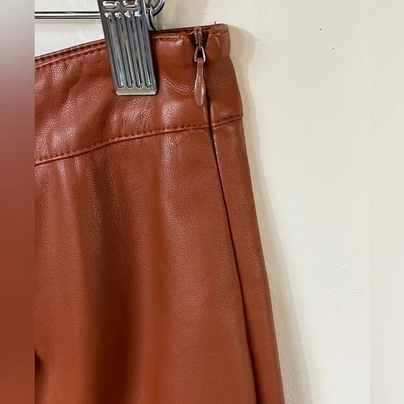 Lulu’s NWT Most Fab Vegan Leather Button-Front Lined Mini Skirt Clay Brown Sz L - Picture 7 of 15